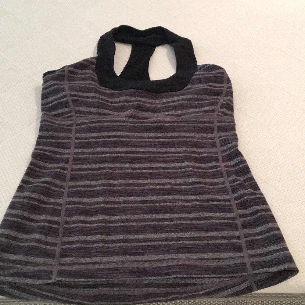 Lululemon top